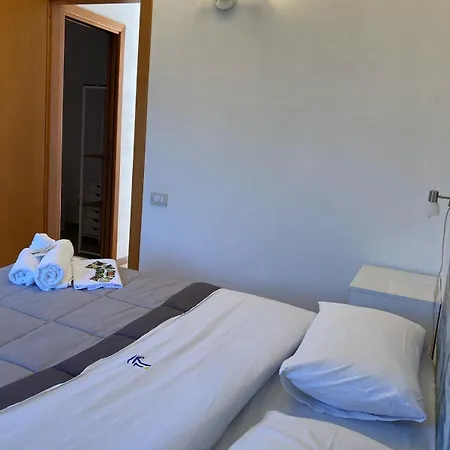 Li A 100 Mt Dal Mare Cilento Coast Bed & Breakfast Scario