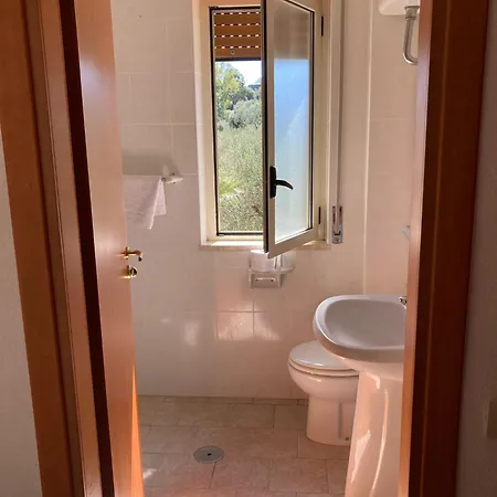 Li A 100 Mt Dal Mare Cilento Coast Bed & Breakfast Scario